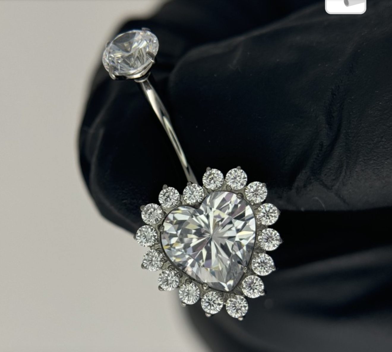 Aima Large Heart Navel Curved Bar