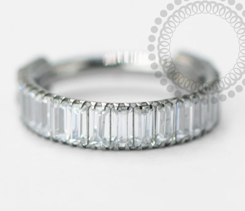 Baguette Clickder Ring (Navel Orientation Conch Ring