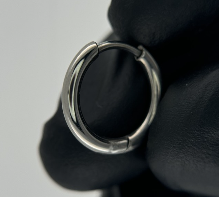 Aimia Chunky Rounded Clicker  Ring