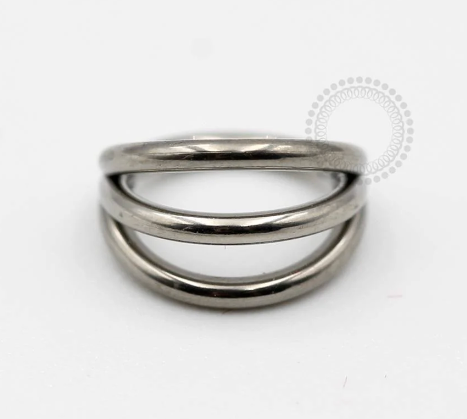 Triple Ring Plain Clicker Titanium