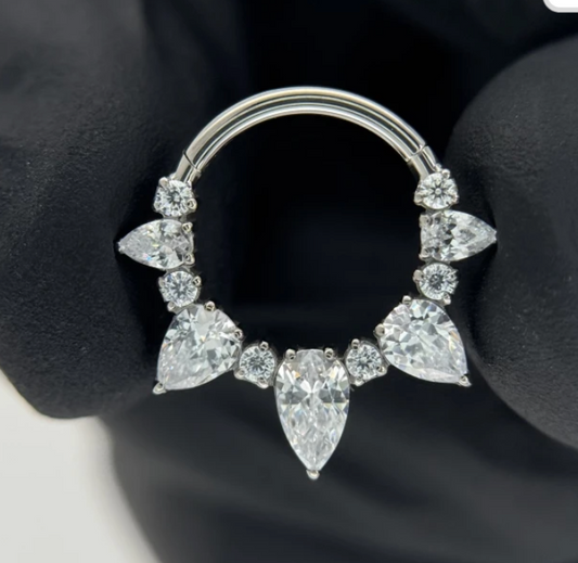 Puzu Pear Clicker Ring Titanium